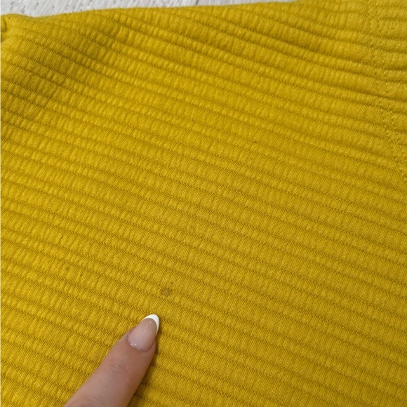 Aritzia Babaton Yellow Batwing Sleeves Cropped Sweater Small - Picture 7 of 7